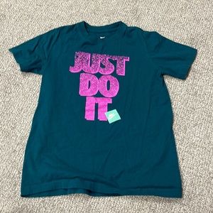 Nike T-shirt